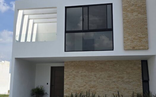 732 Casa en venta en Ceiba Residencial, Aguascalientes.