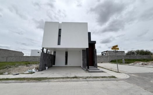 RESIDENCIA EN RESERVA SANTA MÓNICA