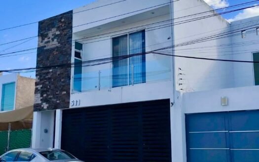 HERMOSA RESIDENCIA EN VENTA EN VILLAS DE LA CANTERA