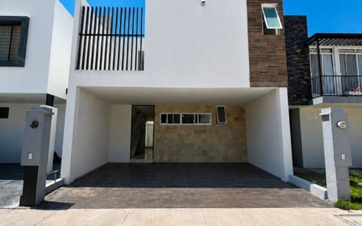 CASA NUEVA EN VENTA EN BOSQUE SERENO
