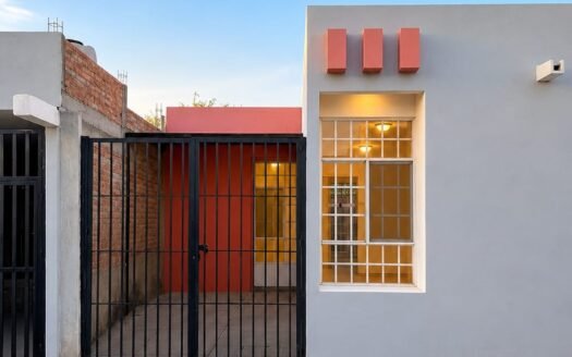CASA EN VENTA EN LA CARTUJA