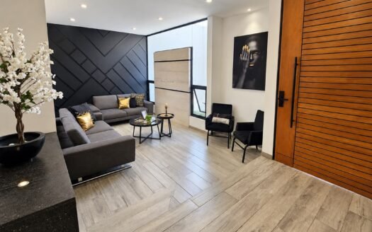ESPECTACULAR RESIDENCIA EN VENTA EN RESIDENCIAL LAS PLAZAS