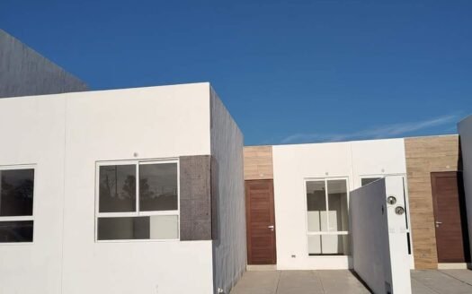 CASA EN VENTA EN ZARZALES RESIDENCIAL