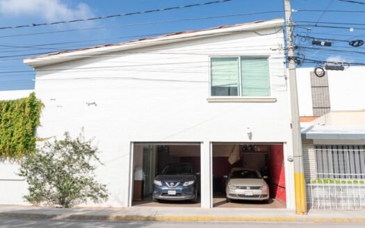 MAGNIFICA RESIDENCIA EN VENTA EN BOSQUES DEL PRADO DEL SUR